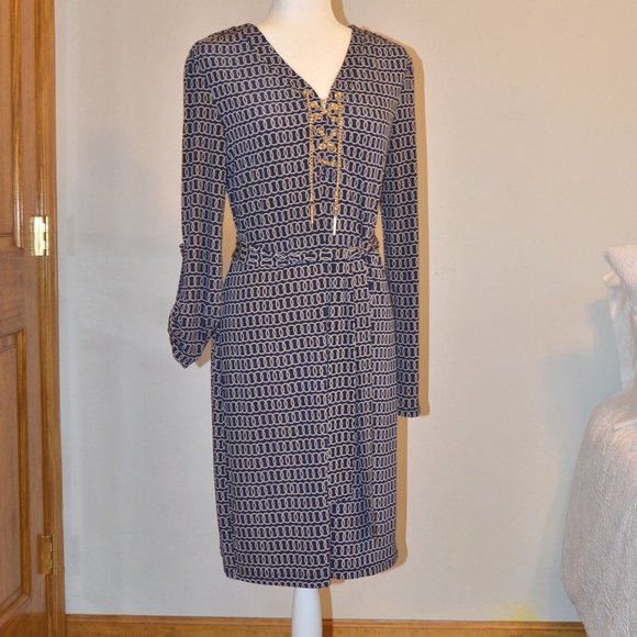 Spense Chain Detail Dress - Picture 5 of 9